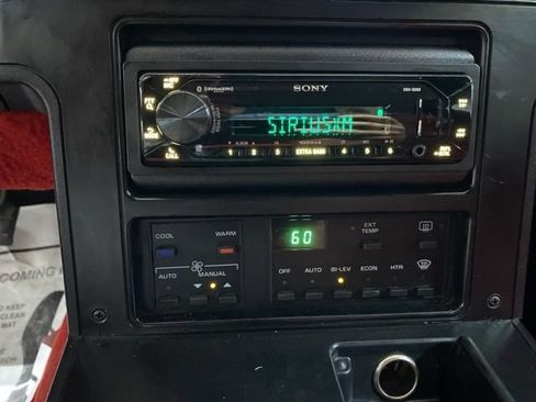 Used 1989 Chevrolet Corvette Coupe RWD image 17