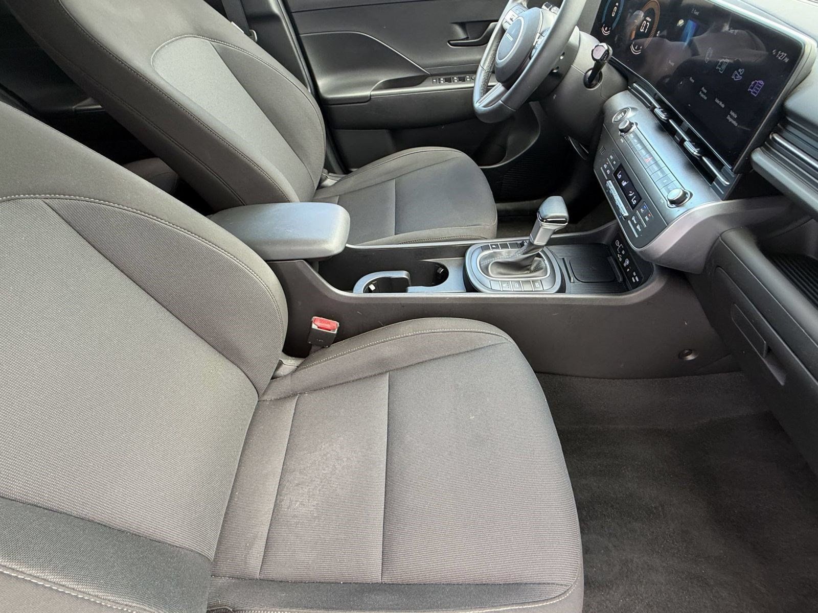 Used 2026 Hyundai Kona SEL Sport FWD image 28