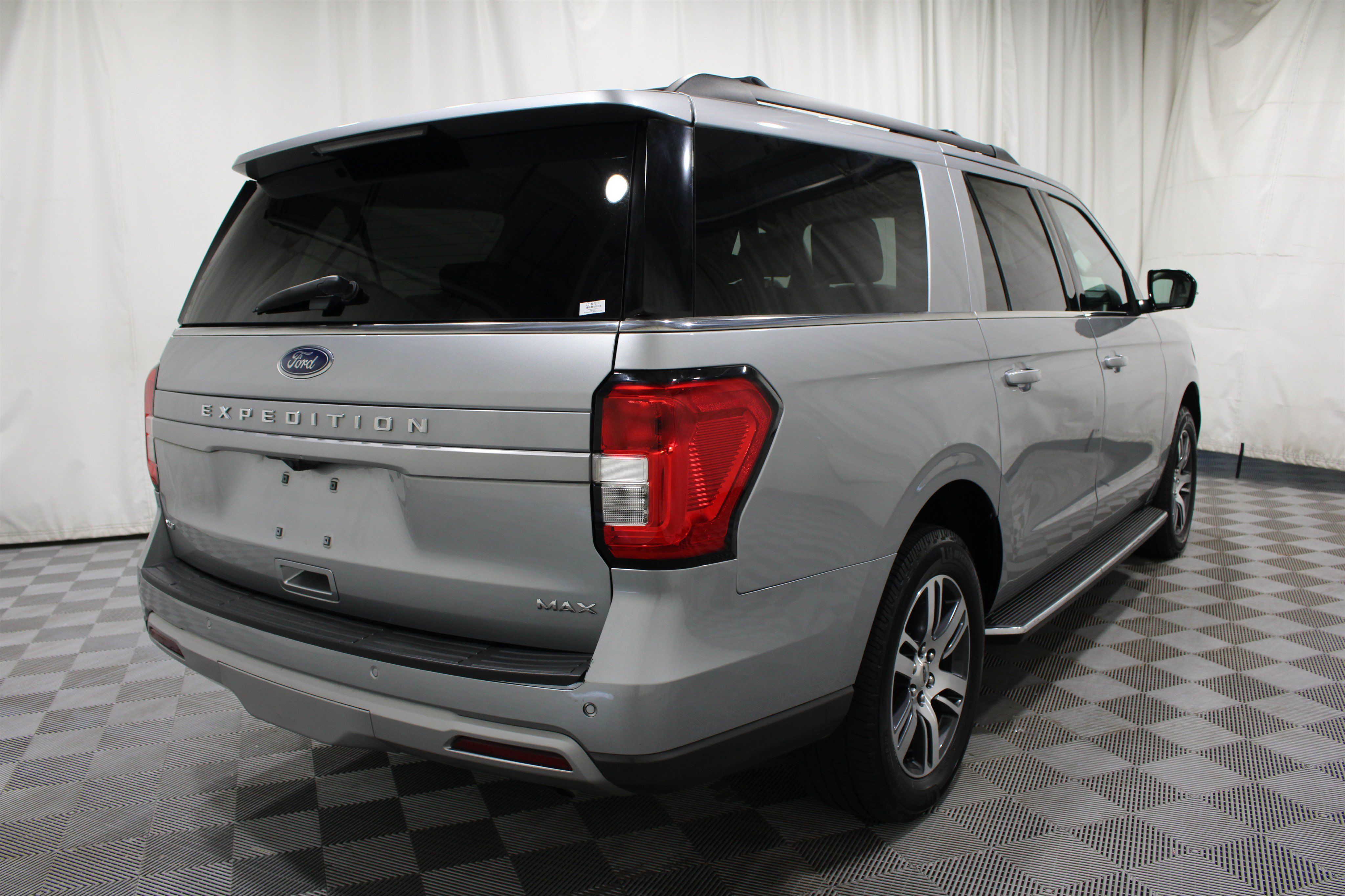 Used 2022 Ford Expedition Max XLT AWD/4WD image 34