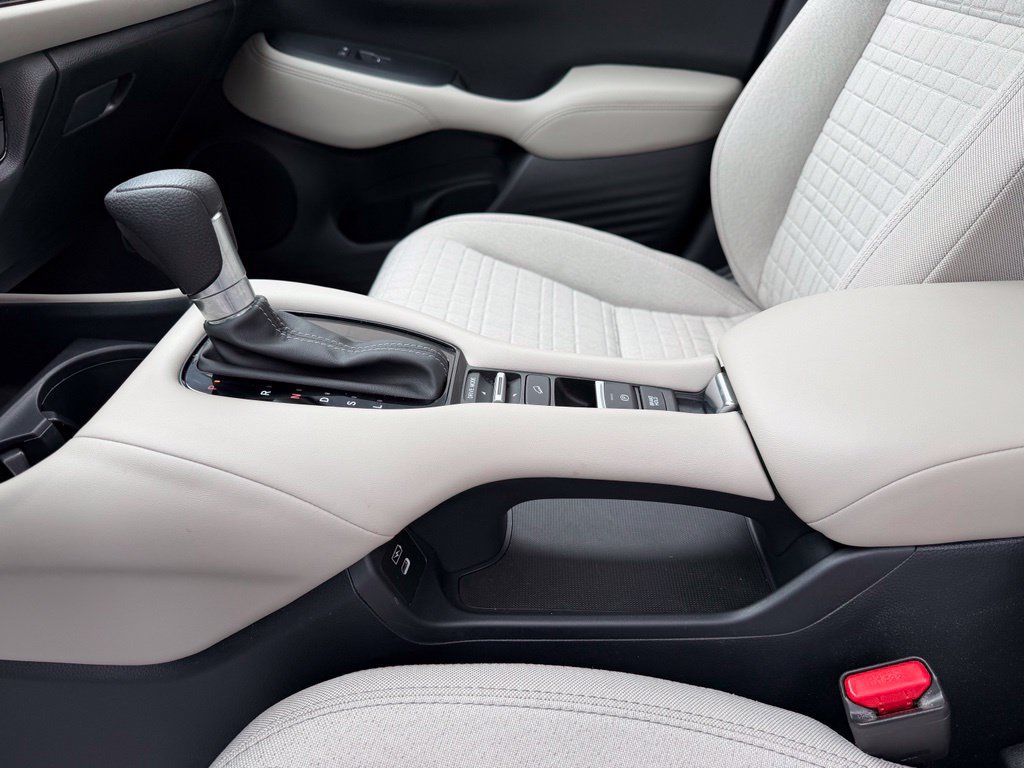 Certified 2025 Honda HR-V LX image 18