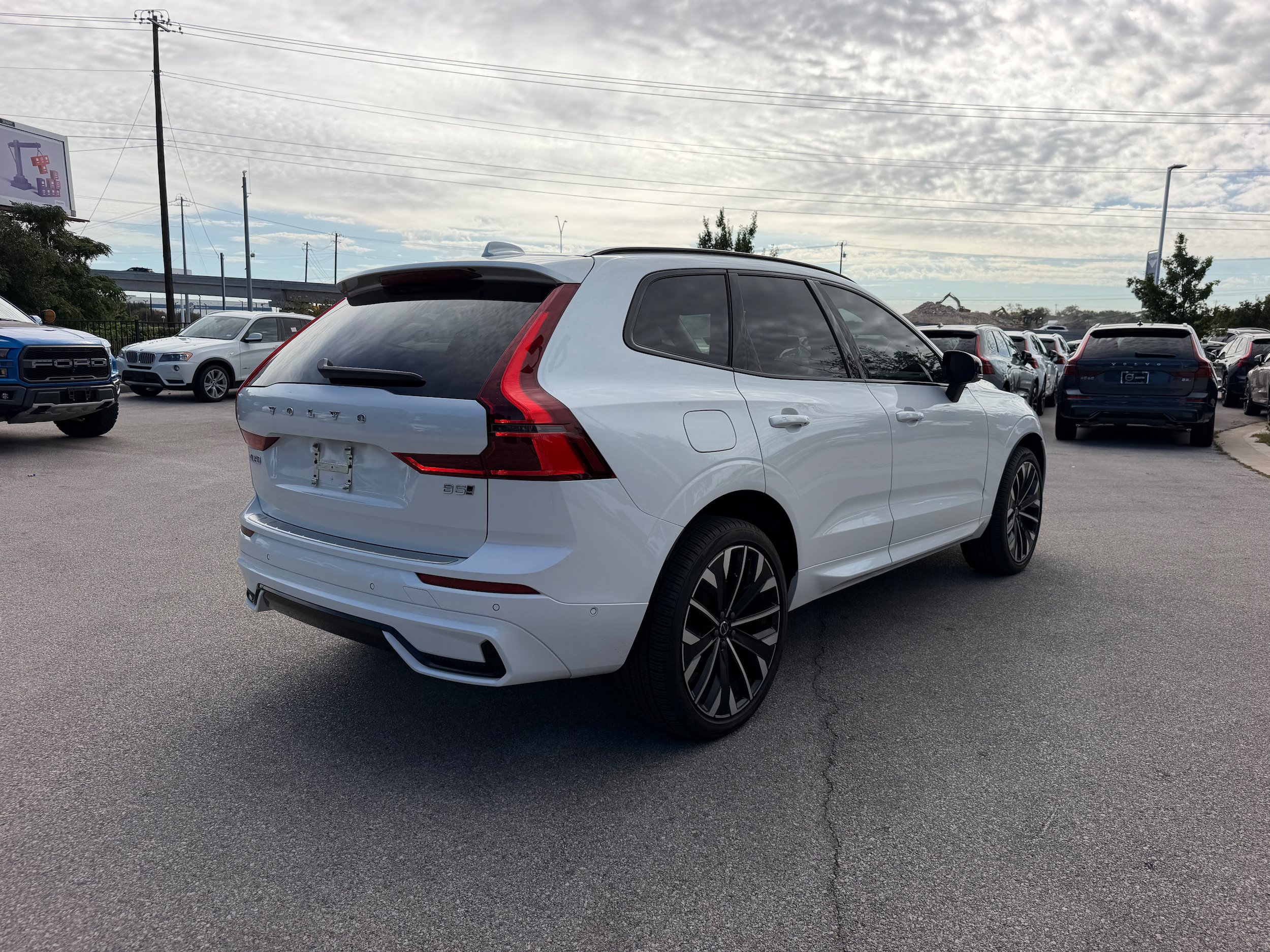 Certified 2026 Volvo XC60 B5 Ultra w/ Protection Package Premier AWD/4WD image 6