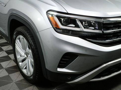 Used 2021 Volkswagen Atlas Cross Sport SE FWD image 35