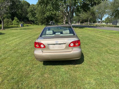 Used 2005 Toyota Corolla LE w/ Audio Value Pkg FWD image 19