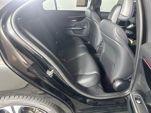 Used 2025 Mercedes-Benz C 300 Sedan image 17