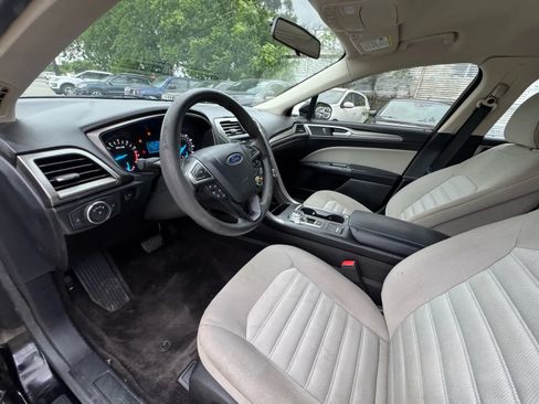 Used 2017 Ford Fusion S FWD image 18