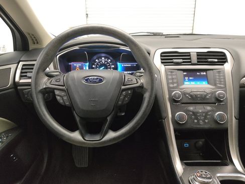 Used 2018 Ford Fusion S image 22