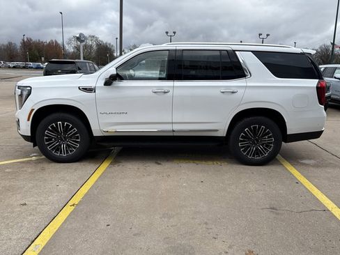 New 2026 GMC Yukon Elevation image 15