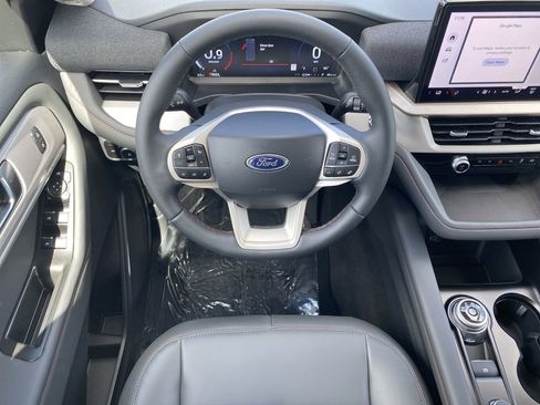 New 2026 Ford Explorer Active w/ Active Comfort Package RWD image 14