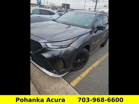 Used 2023 Toyota Highlander XSE image 4
