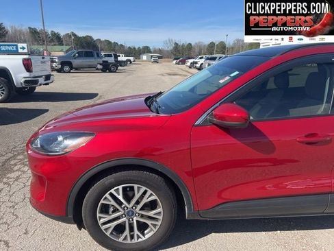 Used 2022 Ford Escape SEL w/ Technology Package image 2