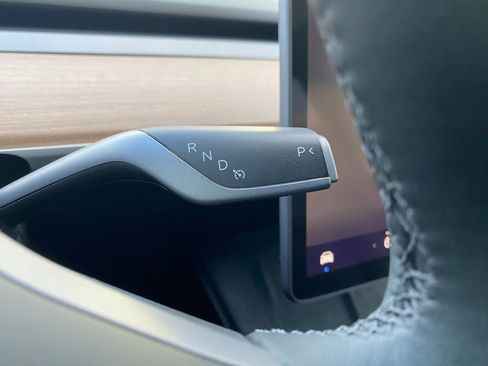 Used 2024 Tesla Model Y Long Range image 17