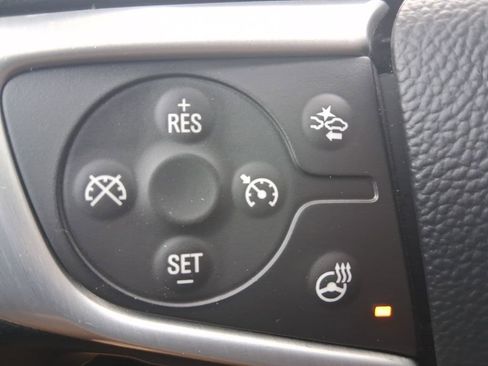 Used 2023 GMC Terrain SLT image 22