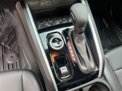 Used 2024 Chevrolet Colorado Trail Boss w/ Safety Package image 23