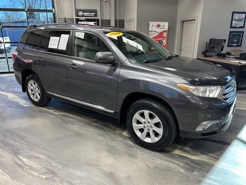 Used 2011 Toyota Highlander SE image 26