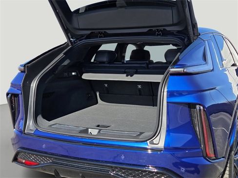 New 2026 Cadillac Lyriq V image 17