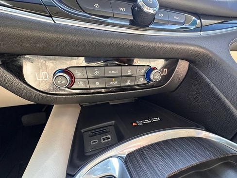 Used 2023 Buick Enclave Avenir w/ Avenir Technology Package FWD image 27
