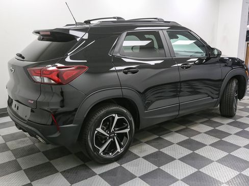 Used 2022 Chevrolet TrailBlazer RS w/ Technology Package AWD/4WD image 8
