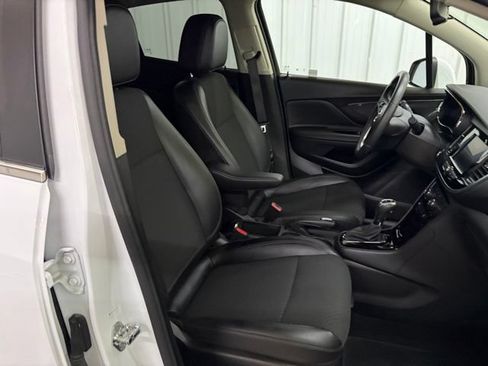 Used 2022 Buick Encore Preferred w/ Safety Package AWD/4WD image 24