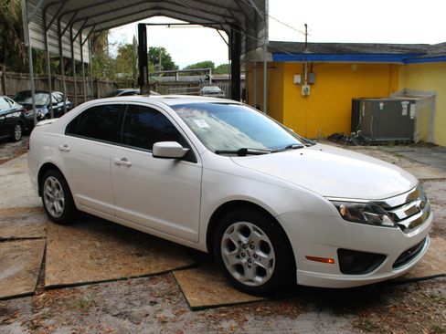 Used 2011 Ford Fusion SE w/ 202A Rapid Spec Order Code FWD image 10