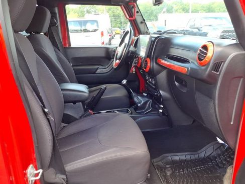 Used 2014 Jeep Wrangler Unlimited Sport w/ Dual Top Group AWD/4WD image 10