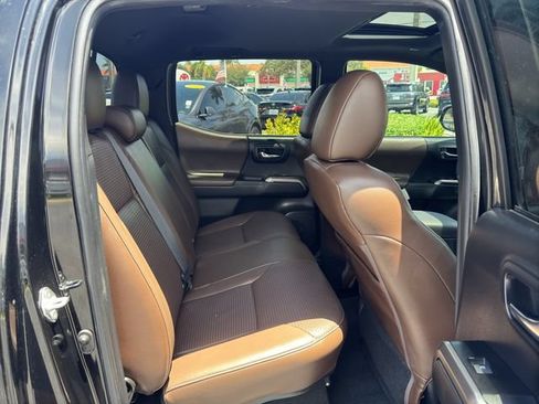 Used 2023 Toyota Tacoma Limited RWD image 18