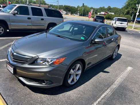 Used 2014 Acura ILX w/ Premium Package FWD image 2