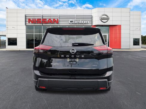 Used 2026 Nissan Rogue SV AWD/4WD image 4