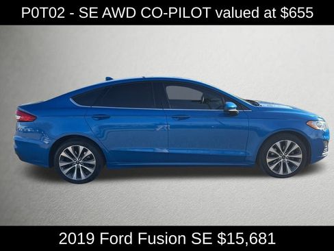 Used 2019 Ford Fusion SE image 2