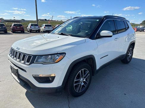 Used 2019 Jeep Compass Latitude image 8