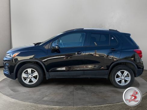Used 2021 Chevrolet Trax LT AWD/4WD image 4