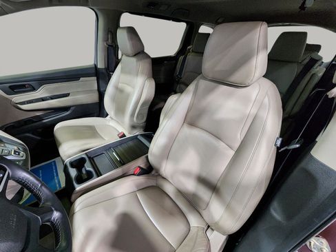 Used 2018 Honda Odyssey Touring image 13
