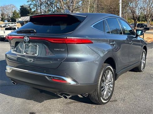 Used 2024 Toyota Venza image 3