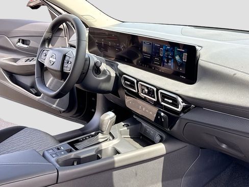 New 2026 Nissan Sentra SV w/ SV Convenience Package FWD image 5