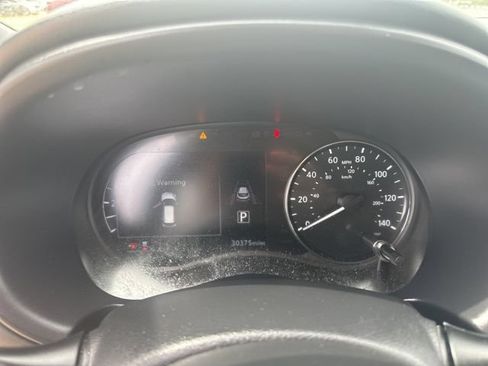 Used 2024 Nissan Kicks SR FWD image 15
