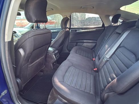 Used 2015 Ford Fusion SE image 12