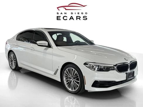 Used 2019 BMW 530e w/ Convenience Package image 3