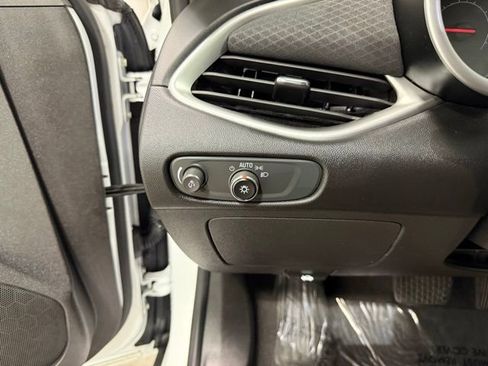 Certified 2022 Chevrolet Malibu LT image 16