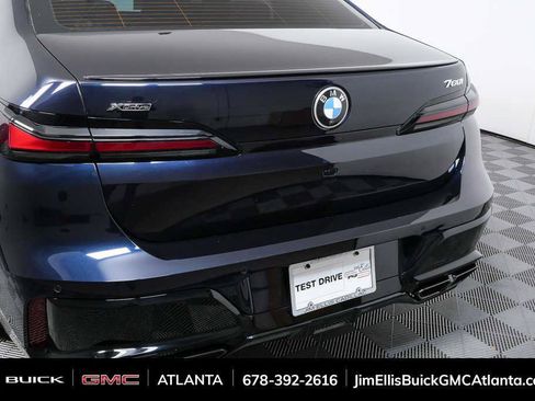 Used 2023 BMW 760i xDrive AWD/4WD image 35