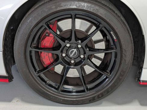 Used 2024 Nissan Z NISMO w/ Floor Mat Package image 3