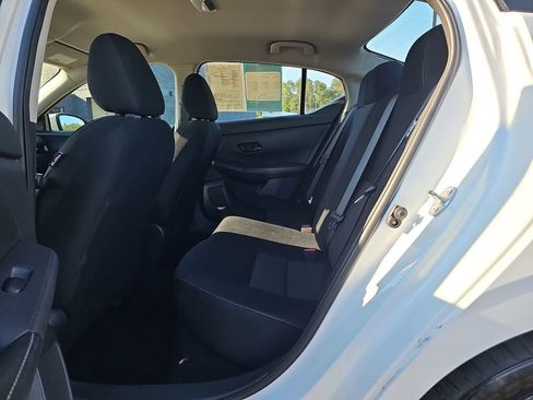Used 2024 Nissan Sentra SV FWD image 17