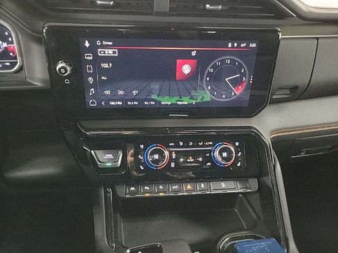 Used 2023 GMC Sierra 1500 AT4 w/ AT4 Premium Package image 16