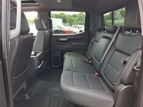 Used 2025 GMC Sierra 1500 SLT w/ SLT Premium Package AWD/4WD image 21