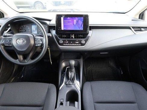 Used 2025 Toyota Corolla LE FWD image 21