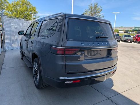 Used 2023 Jeep Wagoneer Series II w/ Premium Group I AWD/4WD image 14