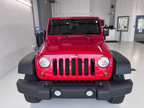 Used 2011 Jeep Wrangler Sport AWD/4WD image 3