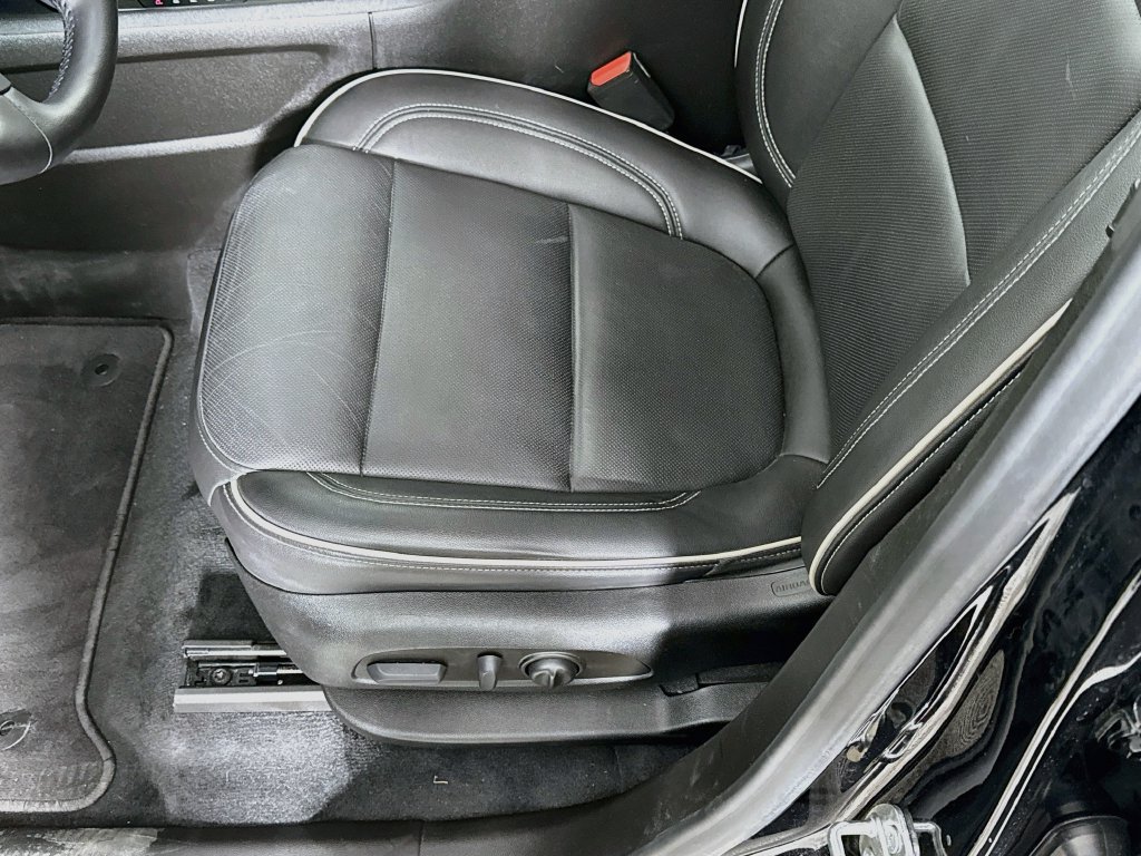 Used 2022 Chevrolet Traverse Premier w/ LPO, Cargo Package FWD image 20