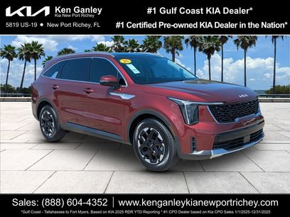Certified 2025 Kia Sorento S w/ Panoramic Sunroof Package