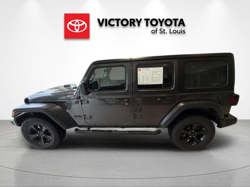 Used 2022 Jeep Wrangler Unlimited Sport AWD/4WD image 6