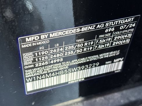 Certified 2025 Mercedes-Benz GLB 250 4MATIC image 31