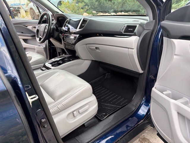 Used 2016 Honda Pilot Touring image 25